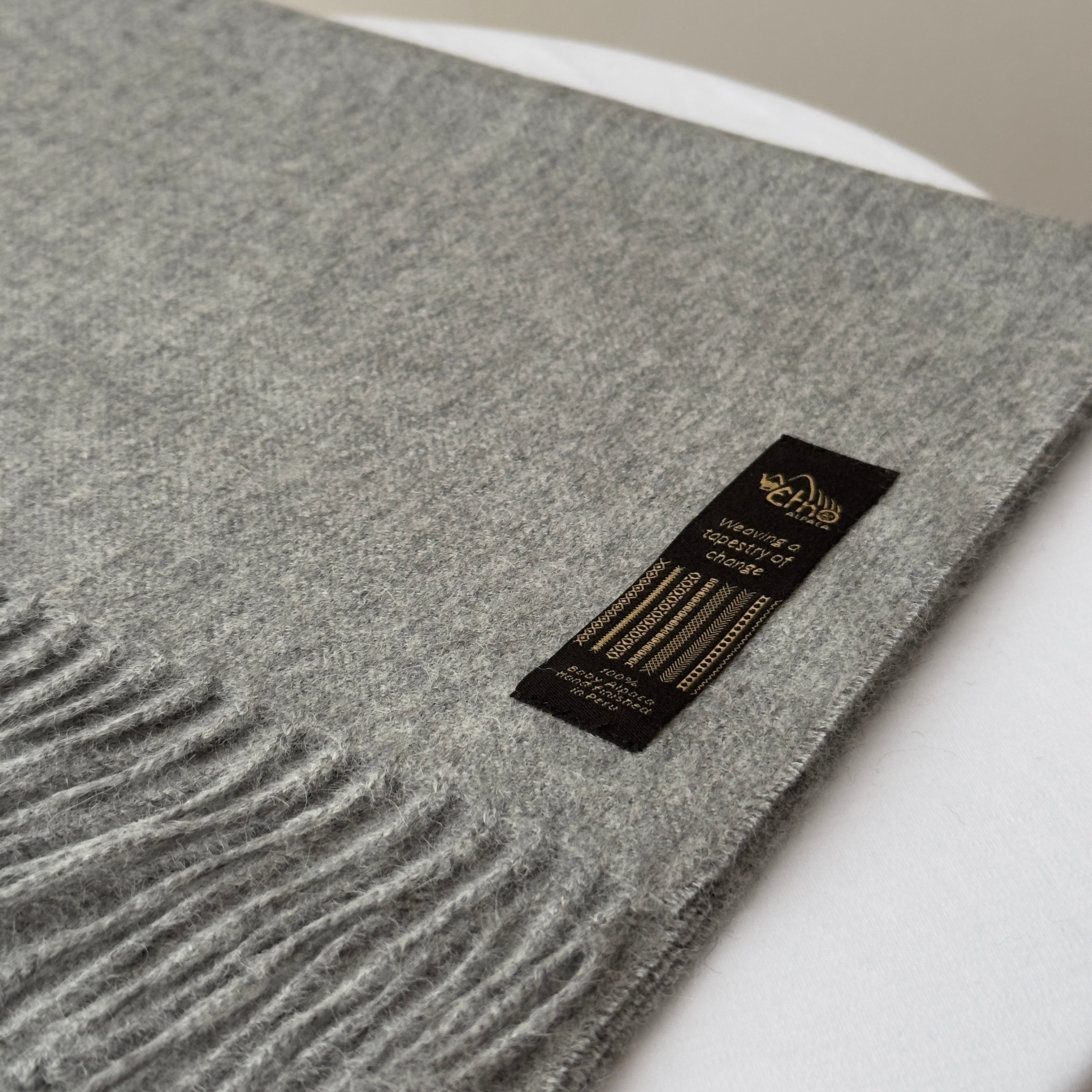 Chavin Scarf – Silver by Etno Alpaca | Alpaca Atlas