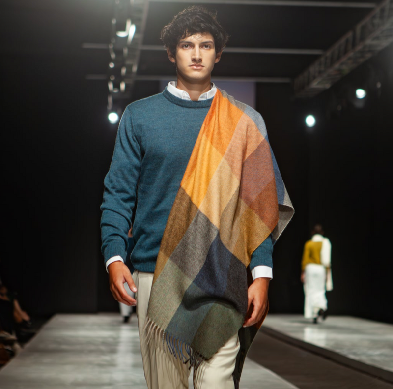 Shawl with checkered design